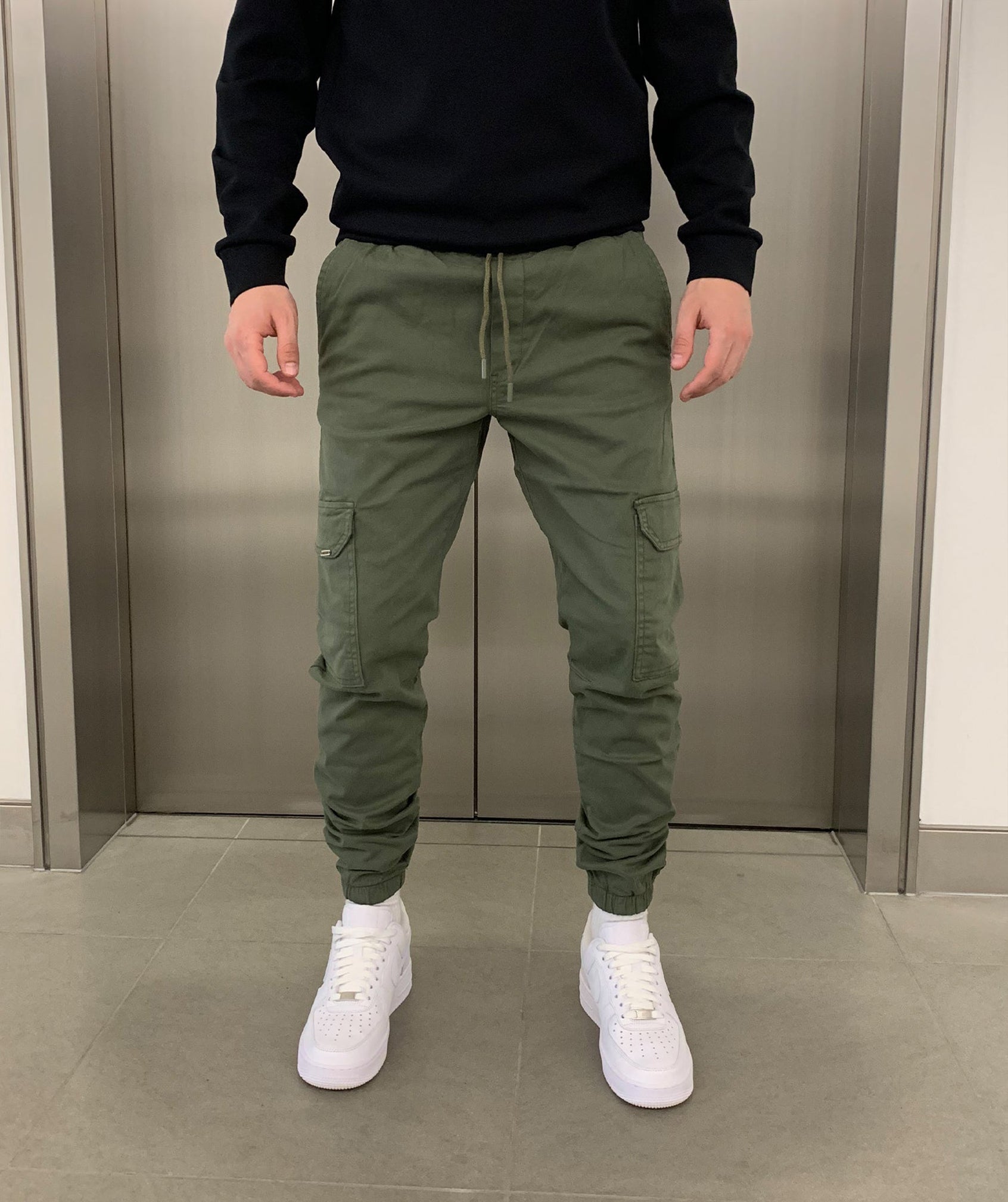 Menova™ Cargo Jogger Fit – Nowoczesny styl i pełna swoboda ruchu